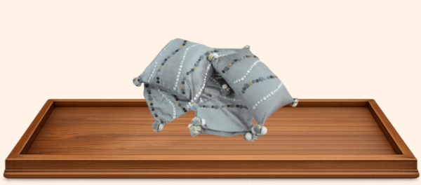 CUSHIONS WITH RUNNER